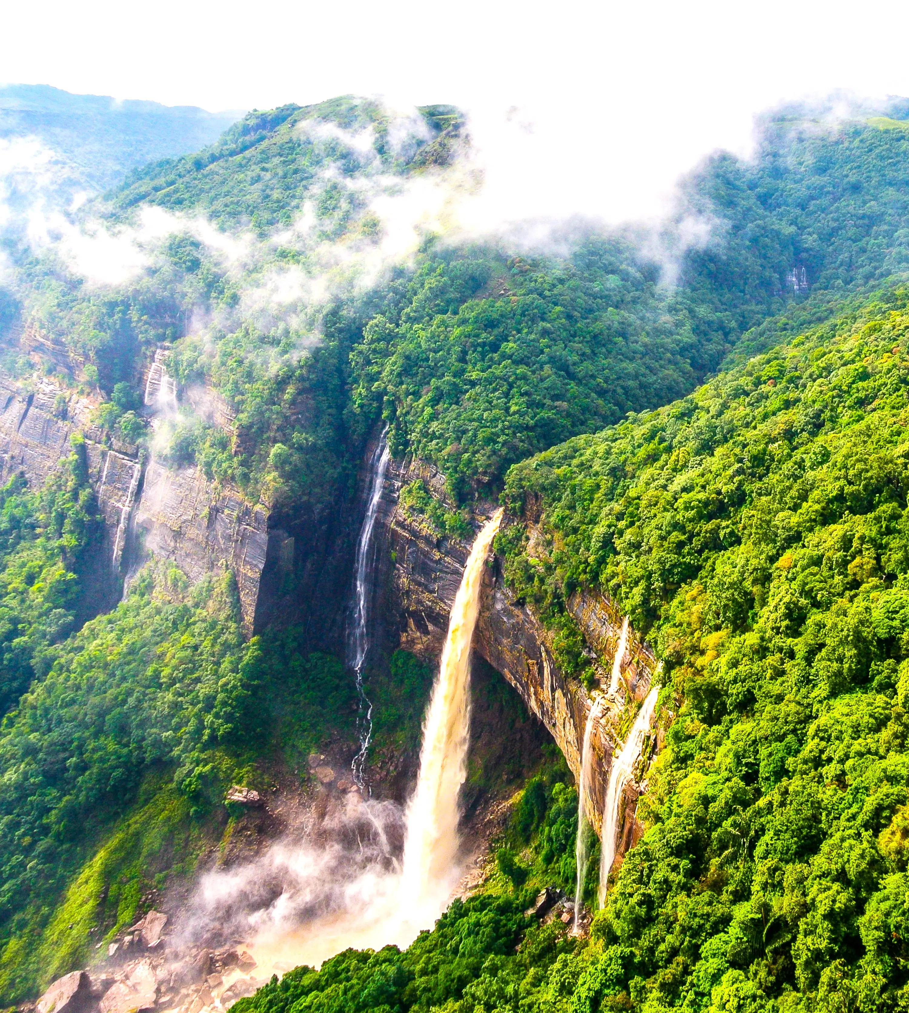 Nohkalikai Falls is the tallest plunge waterfall in India