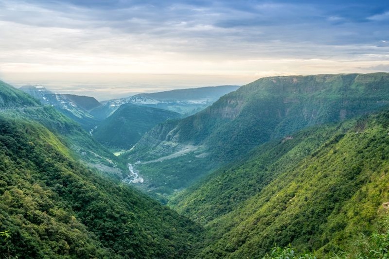 Laitlum Canyons: The Half-Day Shillong Trip Most Travellers Skip